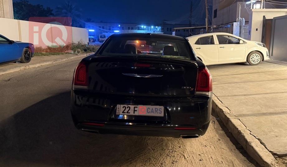 کرایسلەر 300